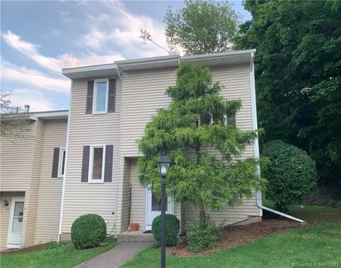 104 Spring Ln #104, Suffield, CT 06078