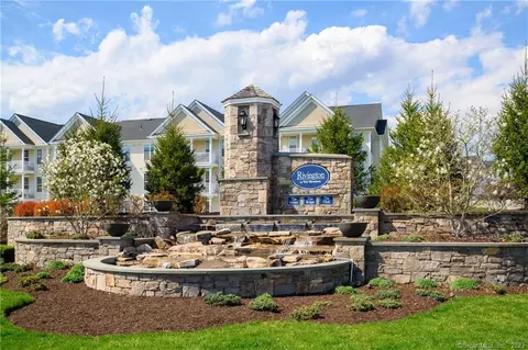 103 Brentwood Cir #103, Danbury, CT 06810