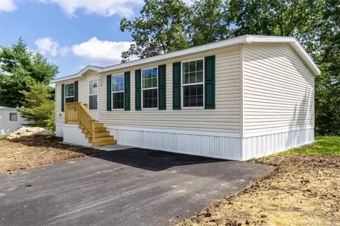 82 Circle Dr, Stonington, CT 06378