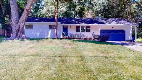 43 Mohawk Dr, Norwalk, CT 06851