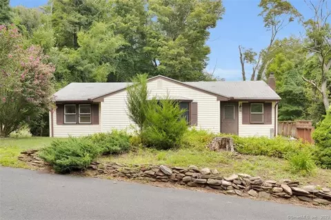 108 Maromas Rd, Middletown, CT 06457