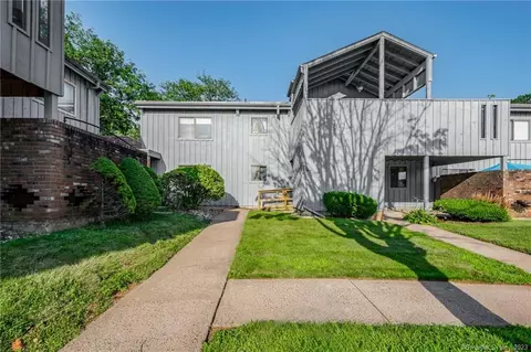 167 Webster Ct #167, Newington, CT 06111