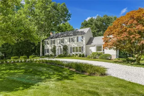 71 Butler Ln, New Canaan, CT 06840