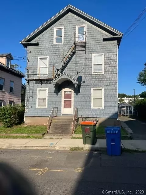 81 Twiss St, Meriden, CT 06450