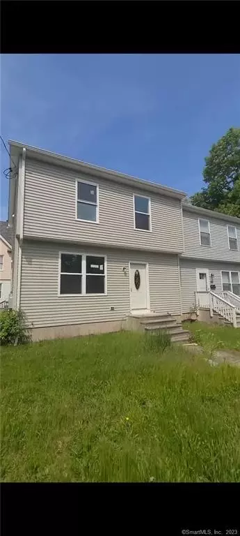 6 Elro St, Manchester, CT 06040