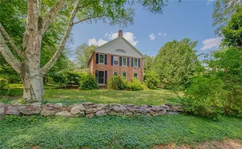 201 Southeast Rd, New Hartford, CT 06057