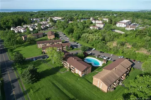 45 Jefferson Rd #4-17, Branford, CT 06405