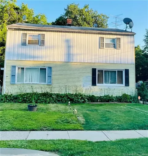 69 Wooster Ave, Stratford, CT 06614