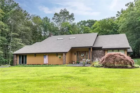 20 Weldon Woods Rd, New Fairfield, CT 06812