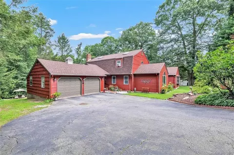 158 Thoreau Dr, Shelton, CT 06484