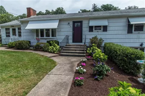 276 Ballfall Rd, Middletown, CT 06457
