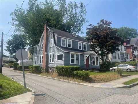 16 School St, New London, CT 06320