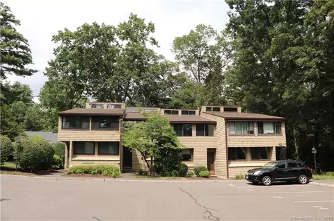 4 Gillette Ct #C, Simsbury, CT 06070