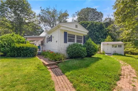 25 Whitewood Rd, Killingworth, CT 06419