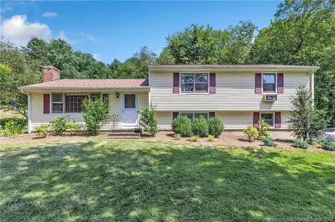78 Far Horizon Dr, Monroe, CT 06468