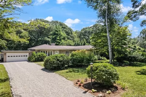 242 Flanders Rd, Stonington, CT 06378