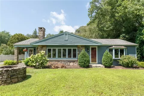 94 Nut Plains Rd, Guilford, CT 06437