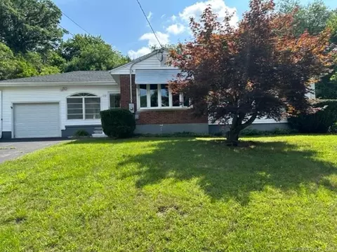 122 Enoch St, Waterbury, CT 06705
