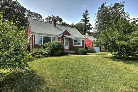 88 View Ter, East Haven, CT 06512