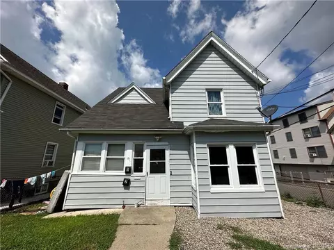 75 Maple Ave, Stamford, CT 06902 photo 1
