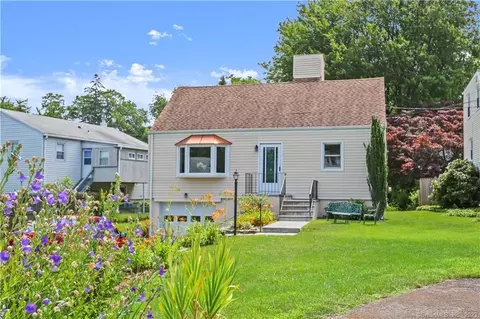 5 Leann Dr, Norwalk, CT 06851