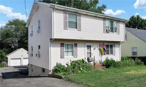 490 Fairfield Ave, Stamford, CT 06902