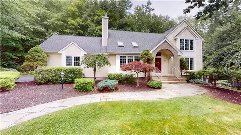 49 Case Mountain Rd, Manchester, CT 06040