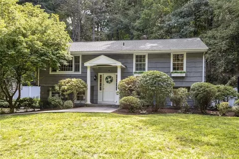 66 Mcfadden Dr, Wilton, CT 06897