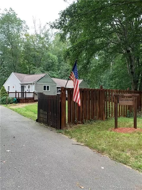 276 Old Clinton Rd, Westbrook, CT 06498