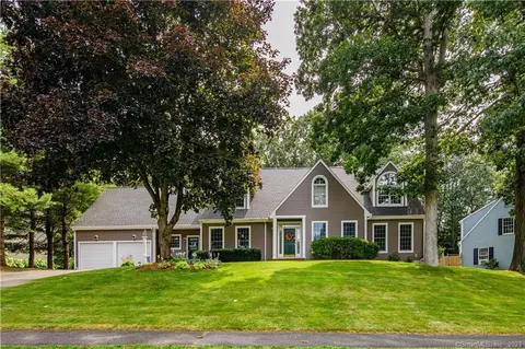 12 Mals Way, Unionville, CT 06085