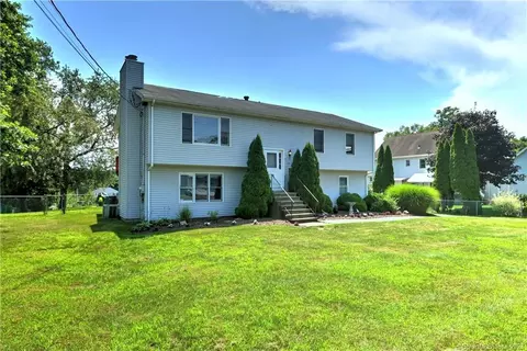 15 Aaron Rd, East Haven, CT 06512