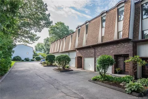 426 Farmington Ave #F6, New Britain, CT 06053