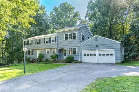 35 Gray Rock Rd, Trumbull, CT 06611
