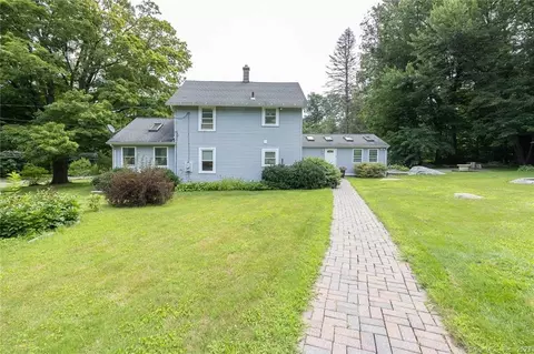 1286 Summit Rd, Cheshire, CT 06410
