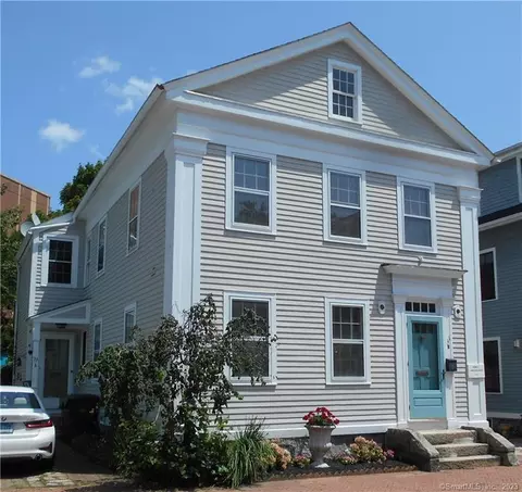 33 Starr St, New London, CT 06320