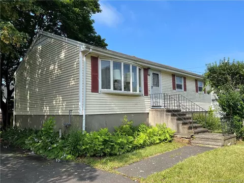 115 Columbus Ave, Stratford, CT 06615
