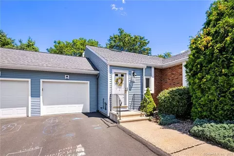 103 Sand Stone Dr #103, South Windsor, CT 06074