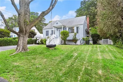 9 Dartmouth Ln, Danbury, CT 06810