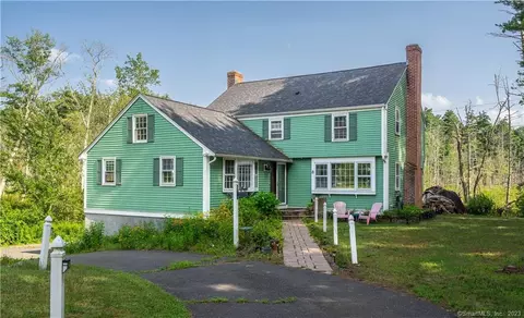 15 Lenora Dr, Simsbury, CT 06092