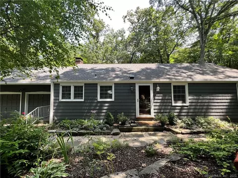 20 Rockhouse Rd, Wilton, CT 06897
