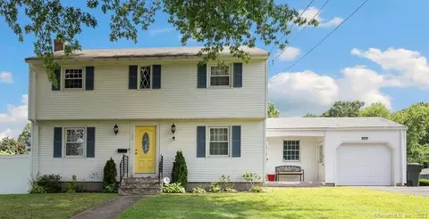 132 Brentmoor Rd, East Hartford, CT 06118