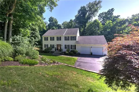 624 Jarvis St, Cheshire, CT 06410