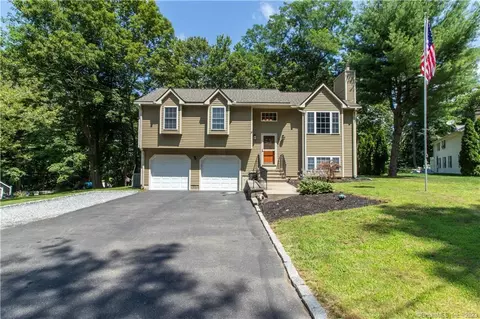 68 Whitney Pl, Naugatuck, CT 06770