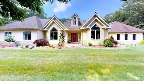 203 Northington Dr, Avon, CT 06001