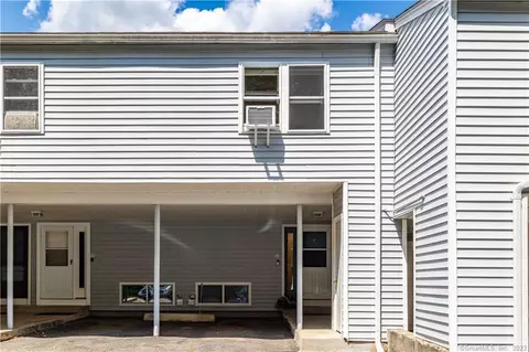 50 E Hill Rd #8F, Canton, CT 06019