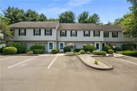 18 Brantwood Dr #18, Madison, CT 06443