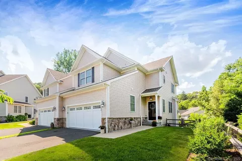 24 Forest Way, Bethel, CT 06801