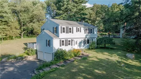 46 Philo Curtis Rd, Newtown, CT 06482