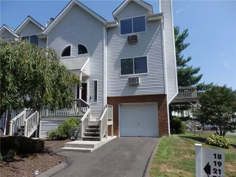 925 Oronoke Rd #25H, Waterbury, CT 06708