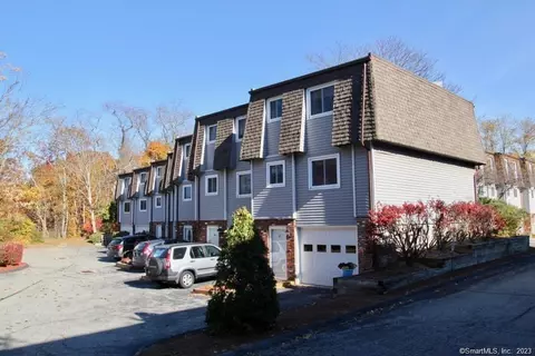 358 Hamilton Ave #5, Norwich, CT 06360
